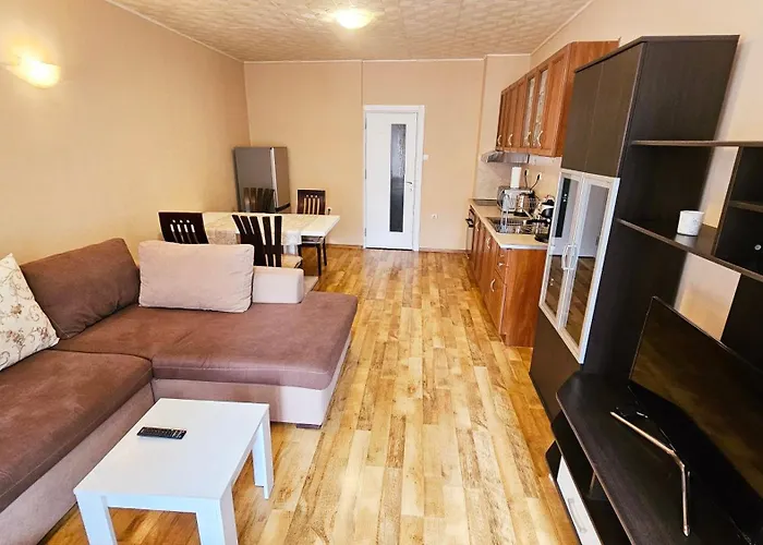 House Апартамент