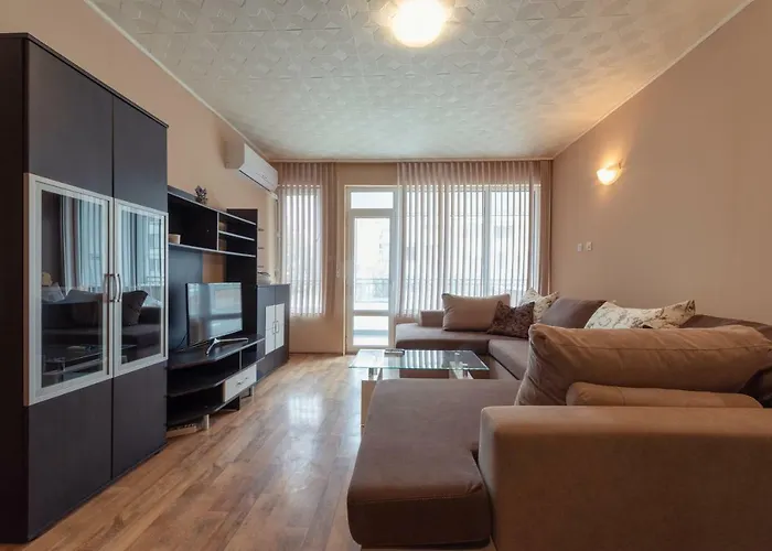 Апартамент House Бургас